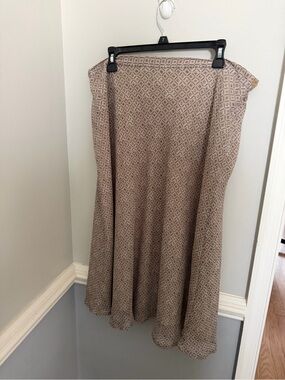 Covington Women's A-Line  Skirt in Taupe Diamond Print Size 14/16